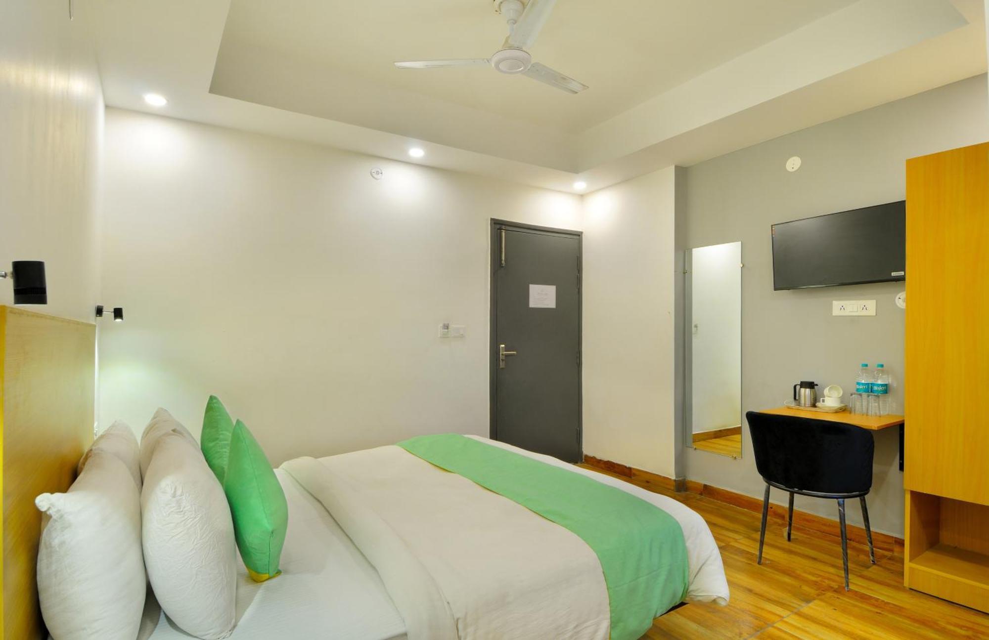 Hotel Emporio Near New Delhi Railway Station Exterior foto