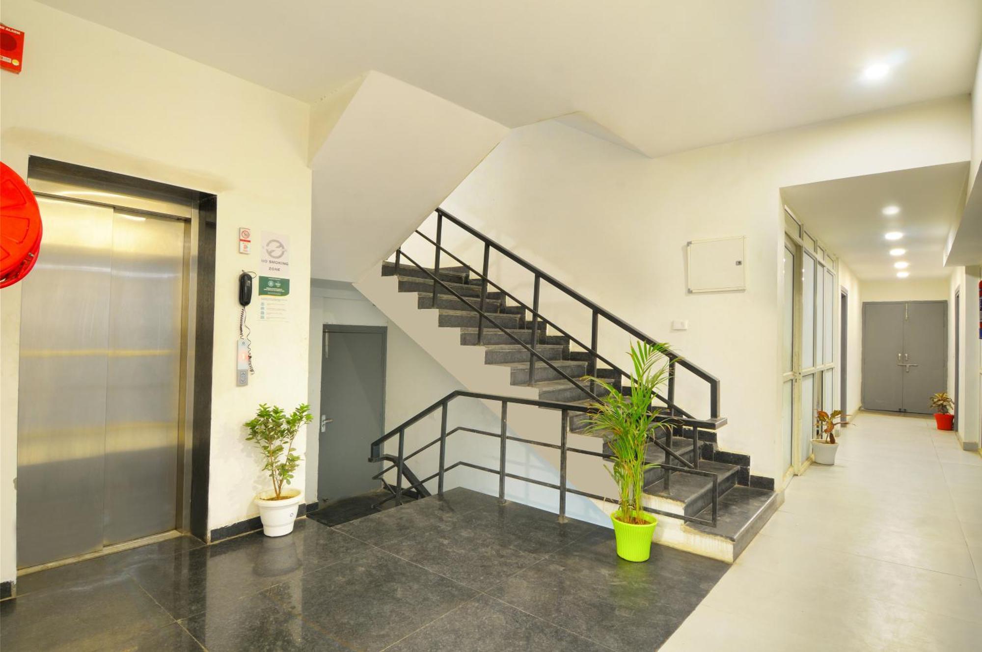 Hotel Emporio Near New Delhi Railway Station Exterior foto